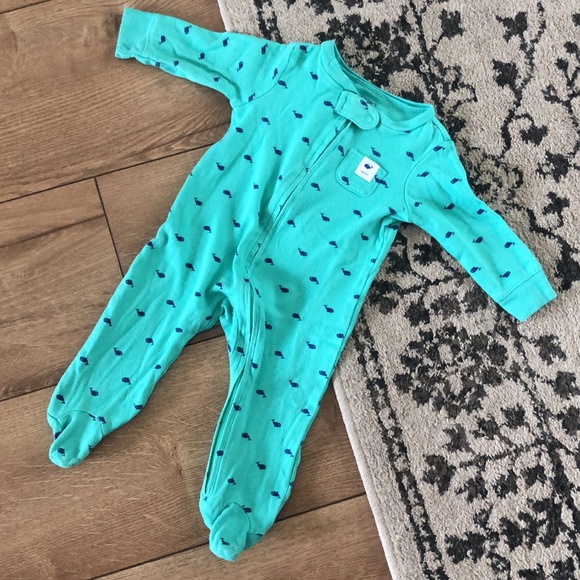 Bundle of 6 month zip onesies - Picture 8 of 12